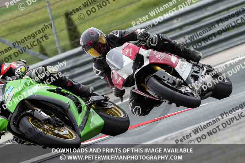 cadwell no limits trackday;cadwell park;cadwell park photographs;cadwell trackday photographs;enduro digital images;event digital images;eventdigitalimages;navarra;no limits trackdays;peter wileman photography;racing digital images;trackday digital images;trackday photos